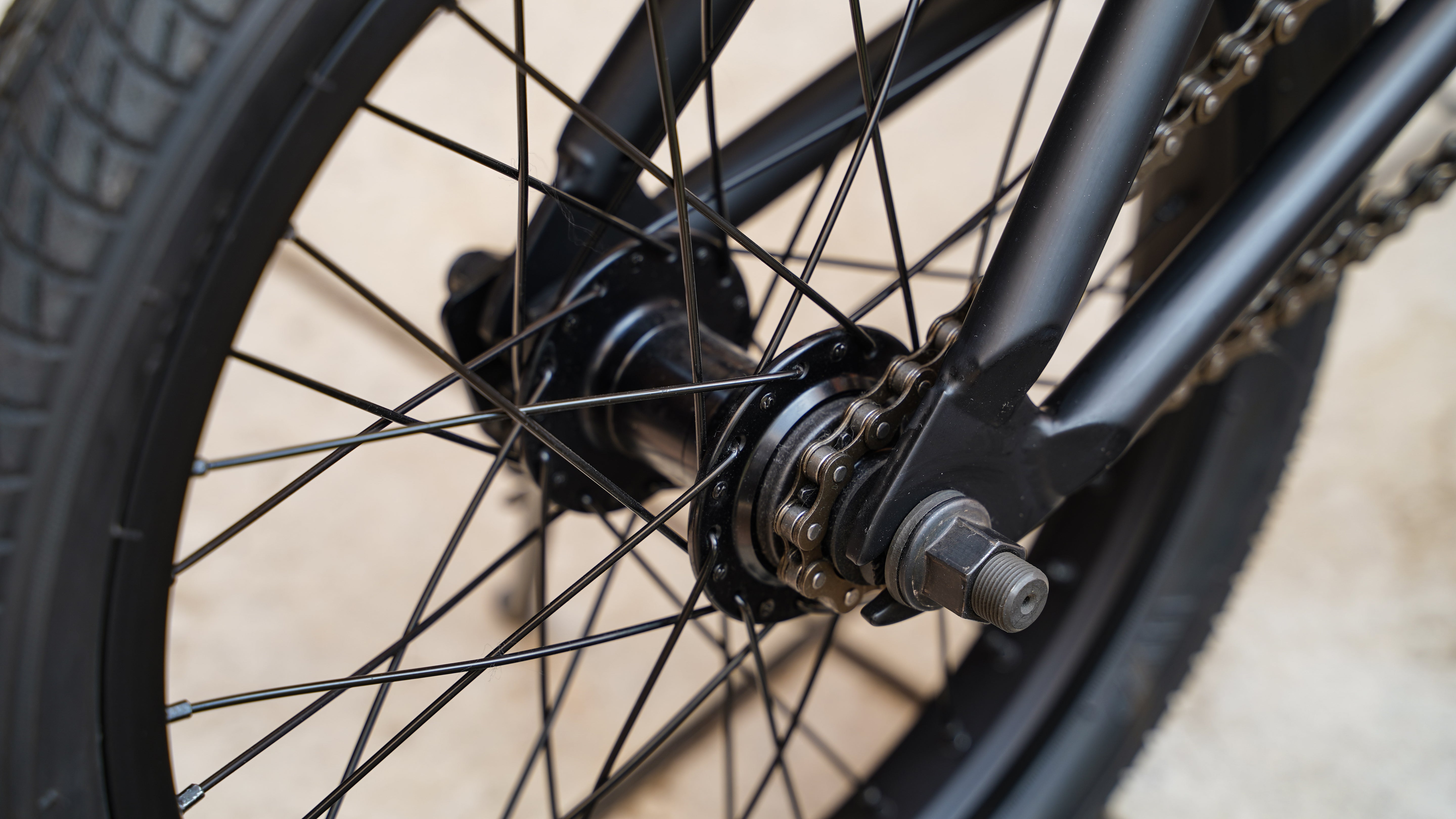 【FUN】BMX16 NAUGHTY Complete Bike -black-