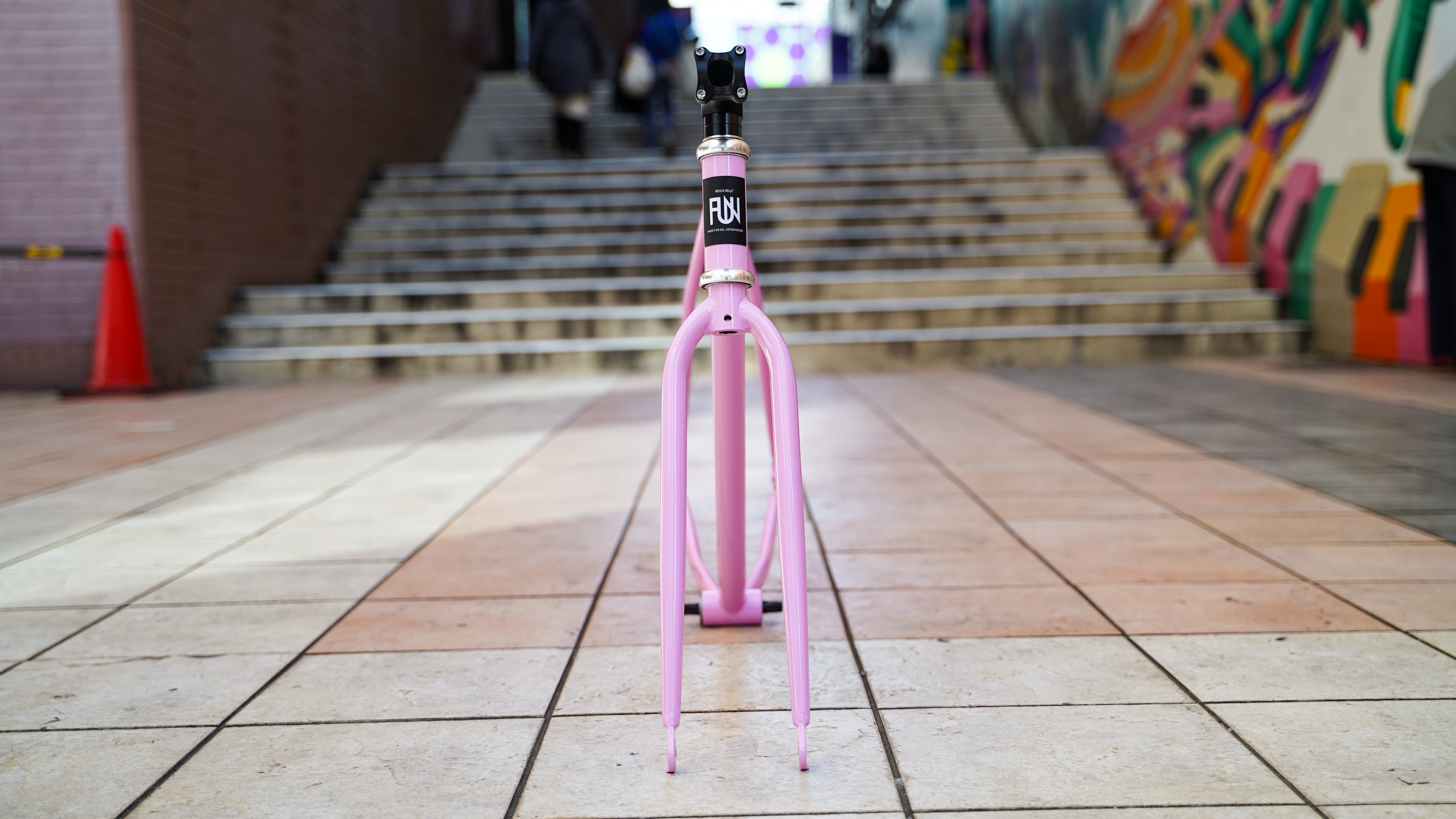 【FUN】ANGUS FLAT Frame -Gloss Pink-