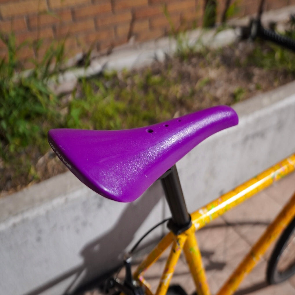 【FUN】CHAMELEON Saddle -purpple-