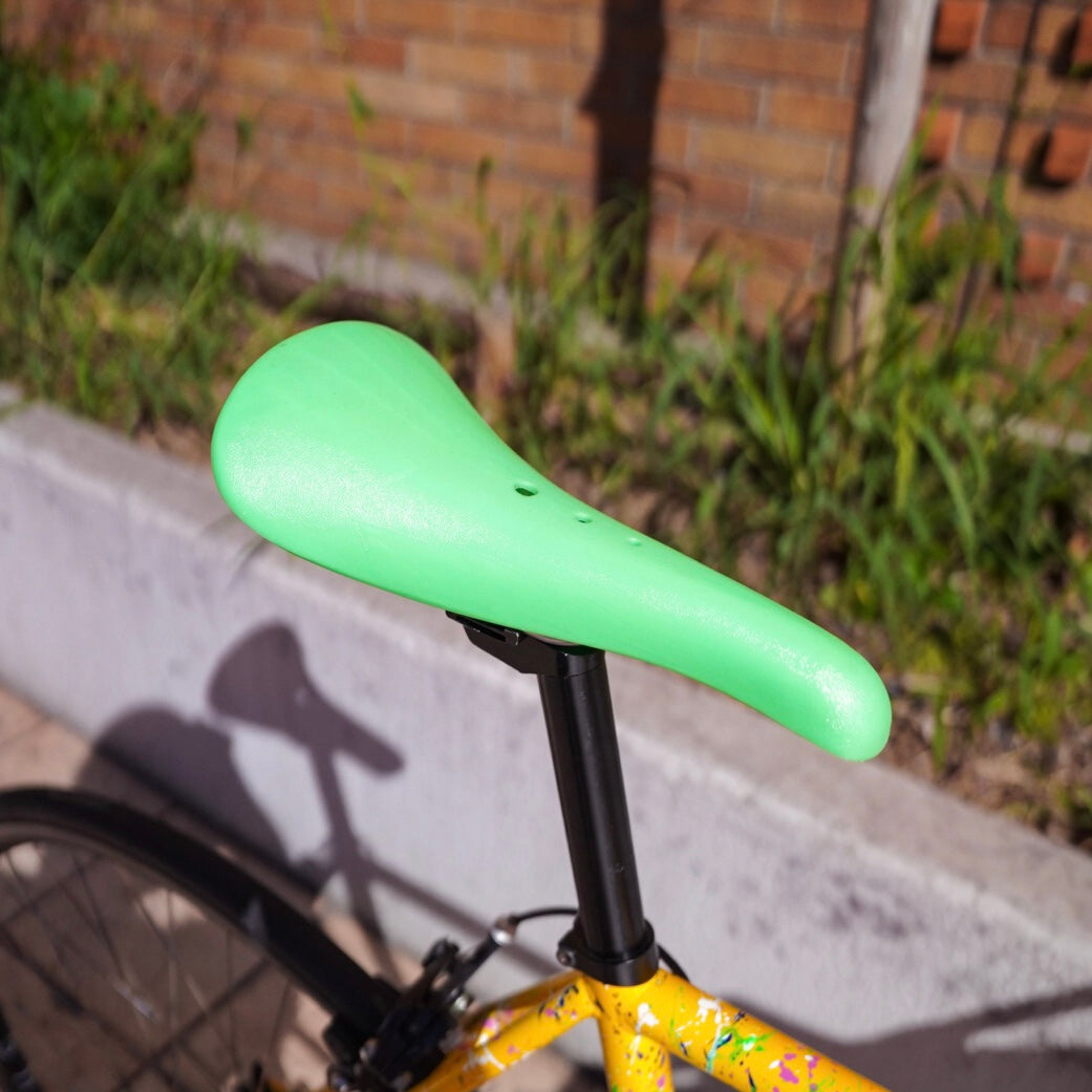 【FUN】CHAMELEON Saddle -green-