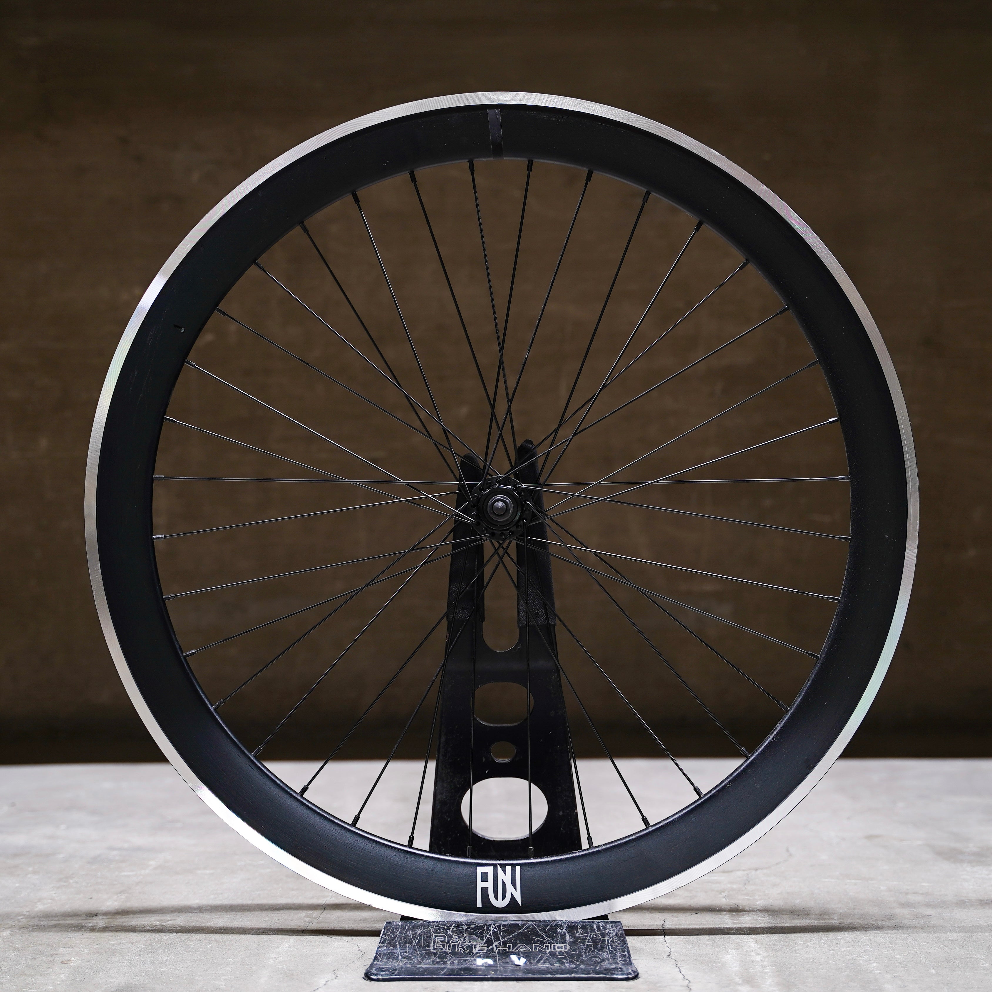 【FUN】CHAMELEON Front Wheel -mat black-