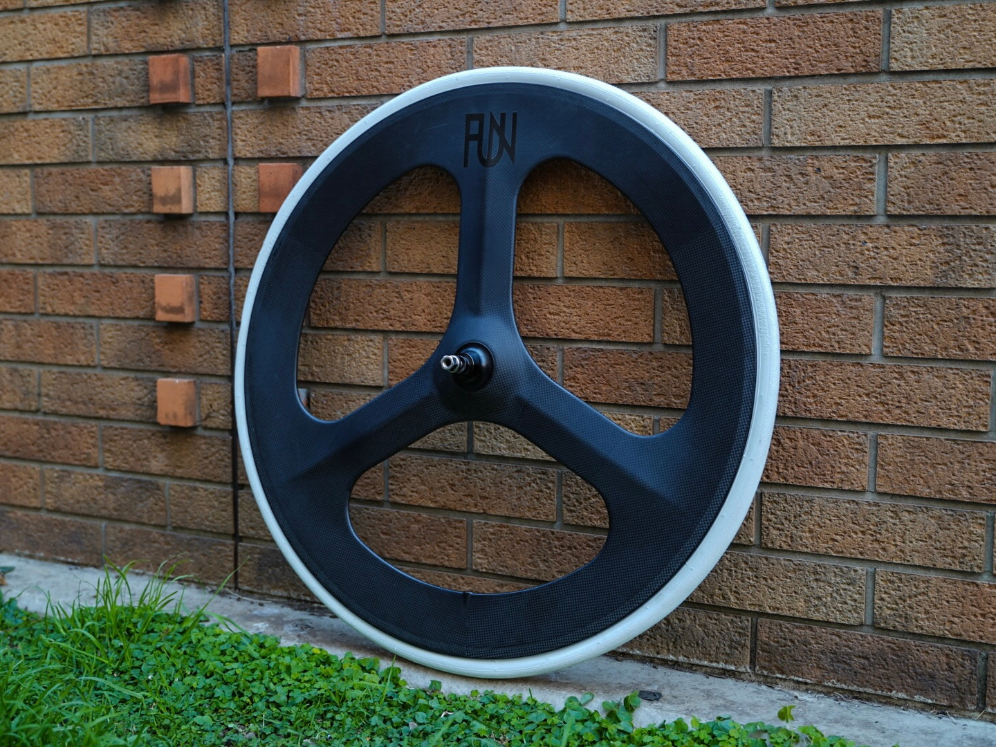 【FUN】COLOR Tire -white-