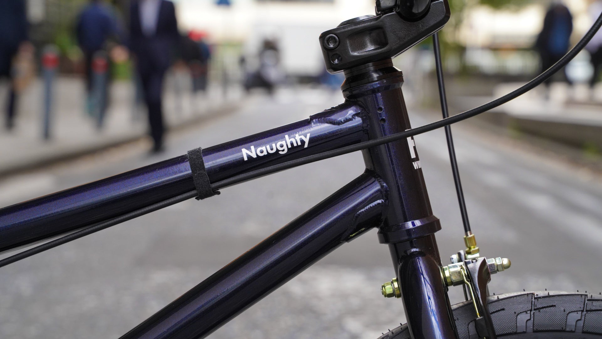 【FUN】BMX18 NAUGHTY Complete Bike -black-