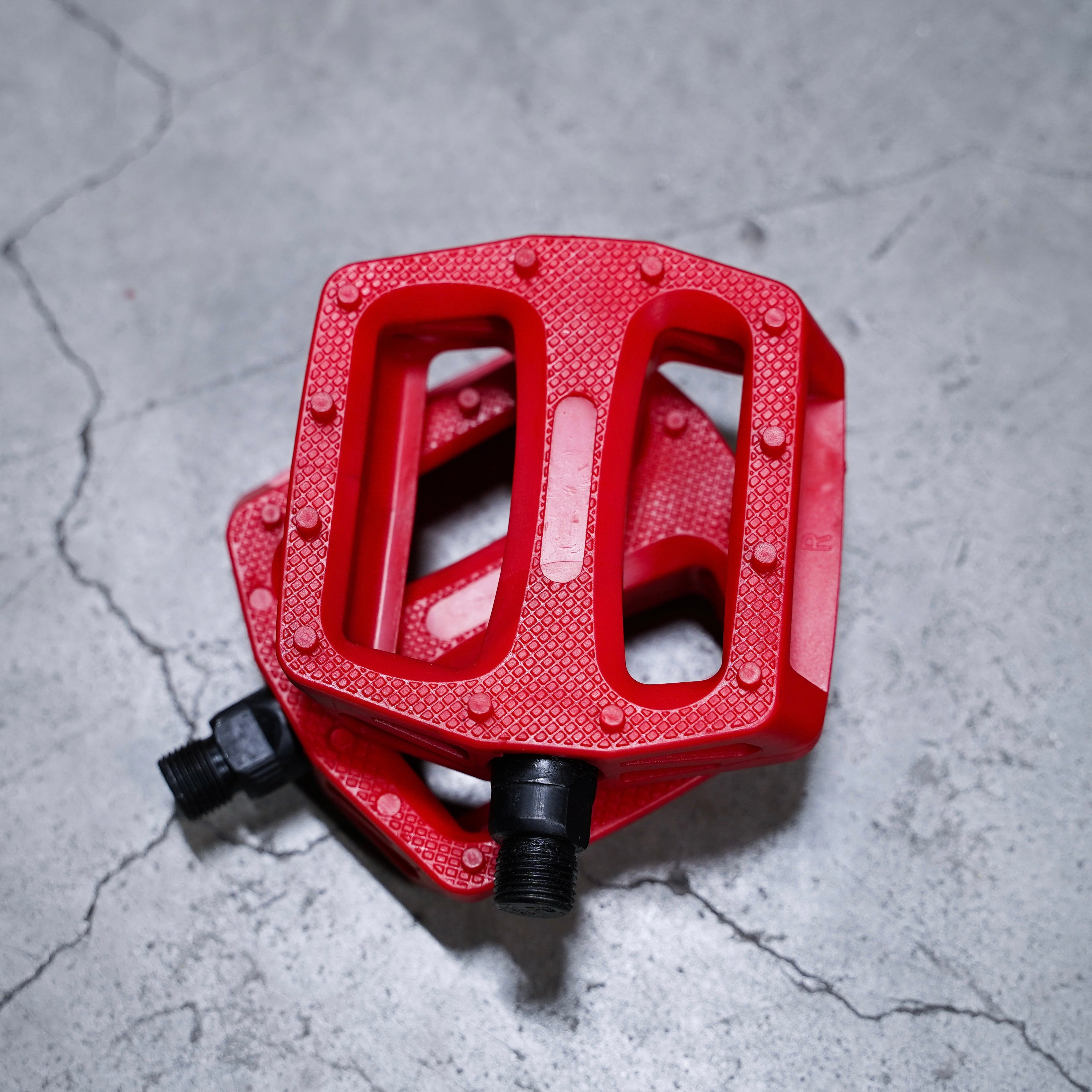 【FUN】CHAMELEON Nylon Pedal -red-