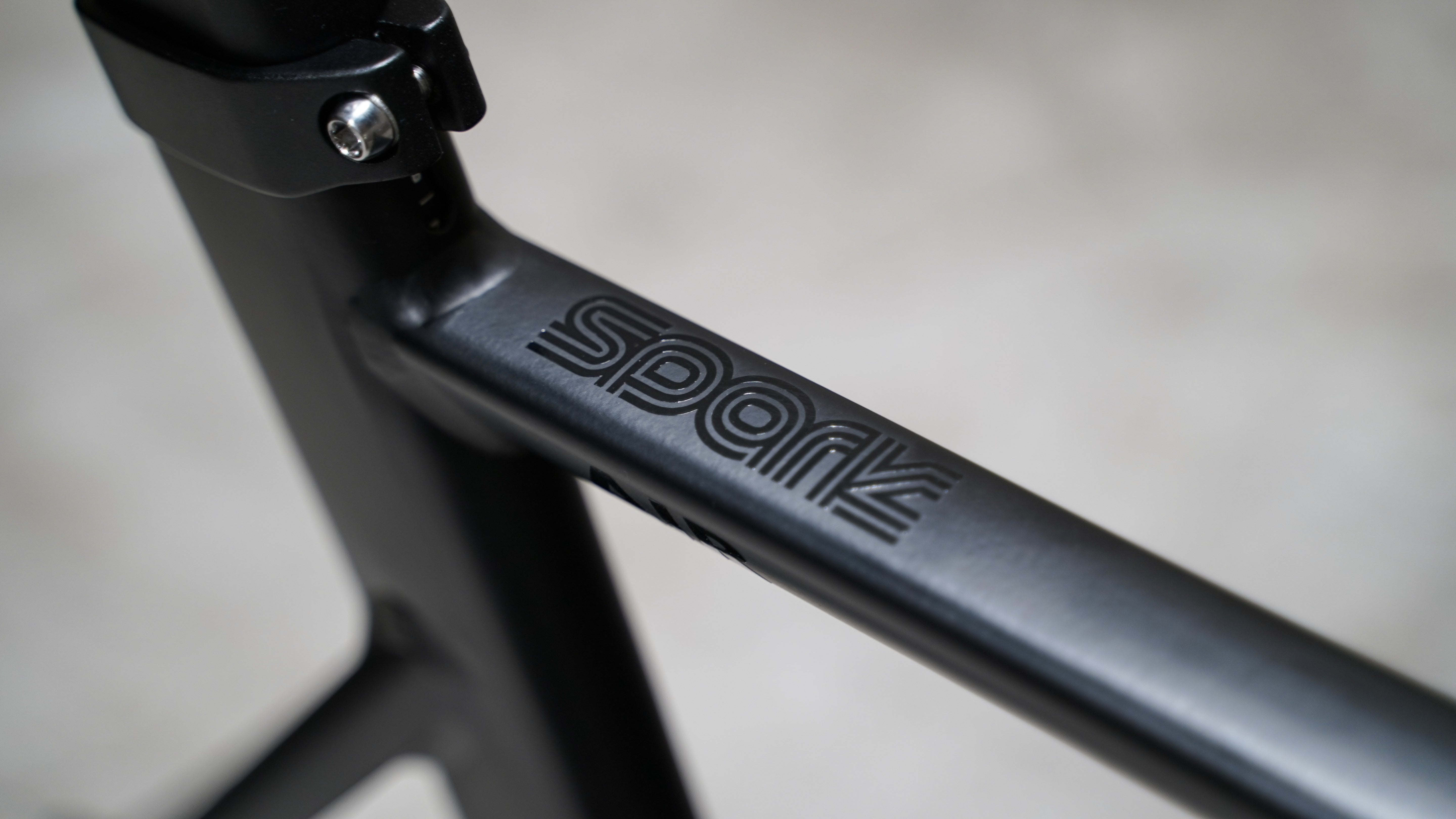 【FUN】AIR SPARK Frame -Mat Black-