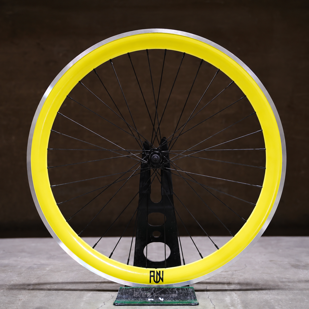 【FUN】CHAMELEON Front Wheel -yellow-