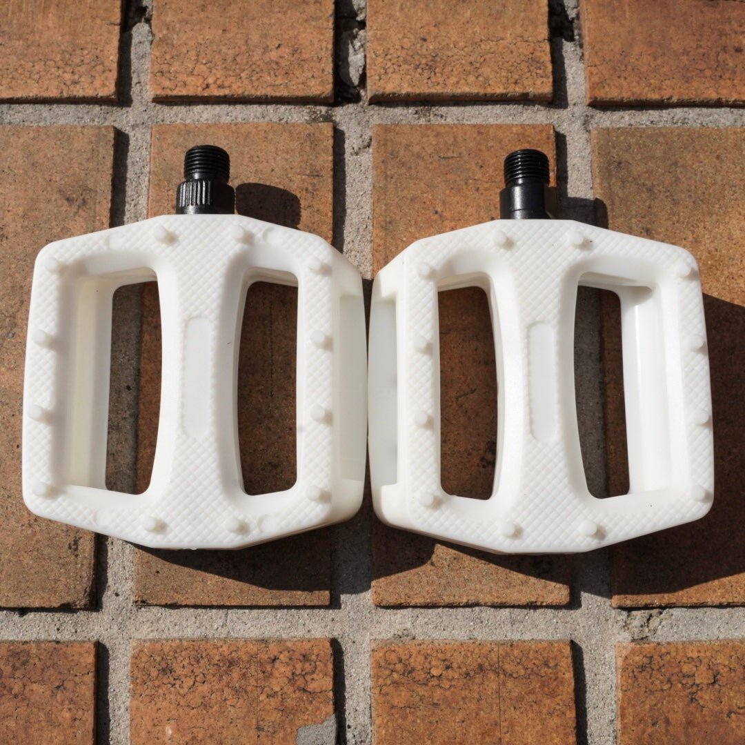 CHAMELEON NYION PEDAL 【White】 - LINKEY CYCLECHAMELEON NYION PEDAL 【White】