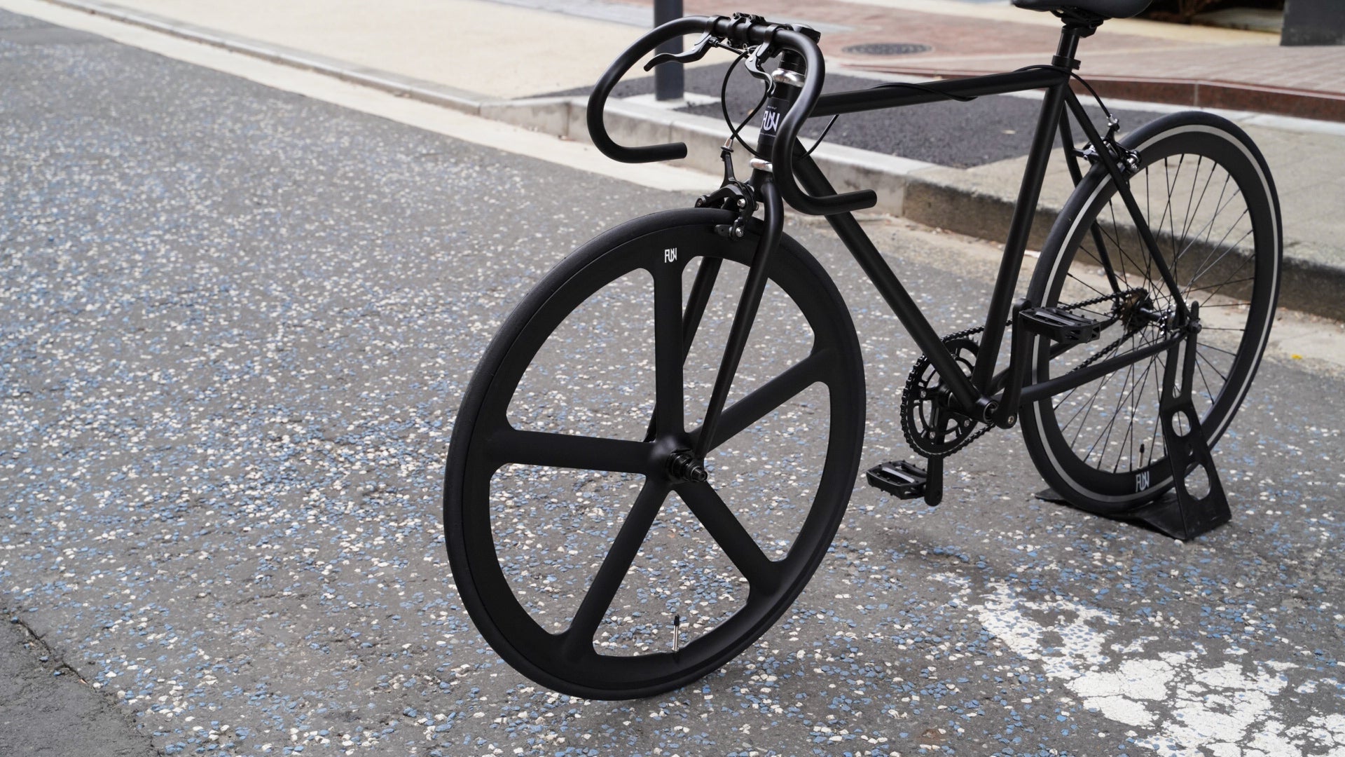 【FUN】ANGUS FLAT FRONT X5 Complete Bike - black - LINKEY CYCLE【FUN】ANGUS FLAT FRONT X5 Complete Bike - black -