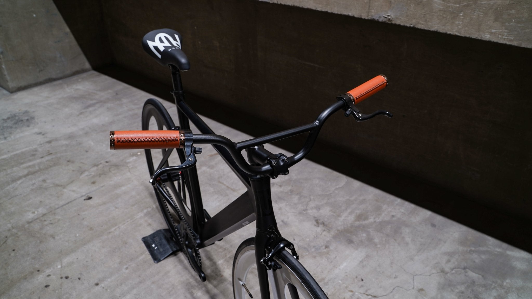 【LINKEY】Lock - on Grip - Camel leather - LINKEY CYCLE【LINKEY】Lock - on Grip - Camel leather -