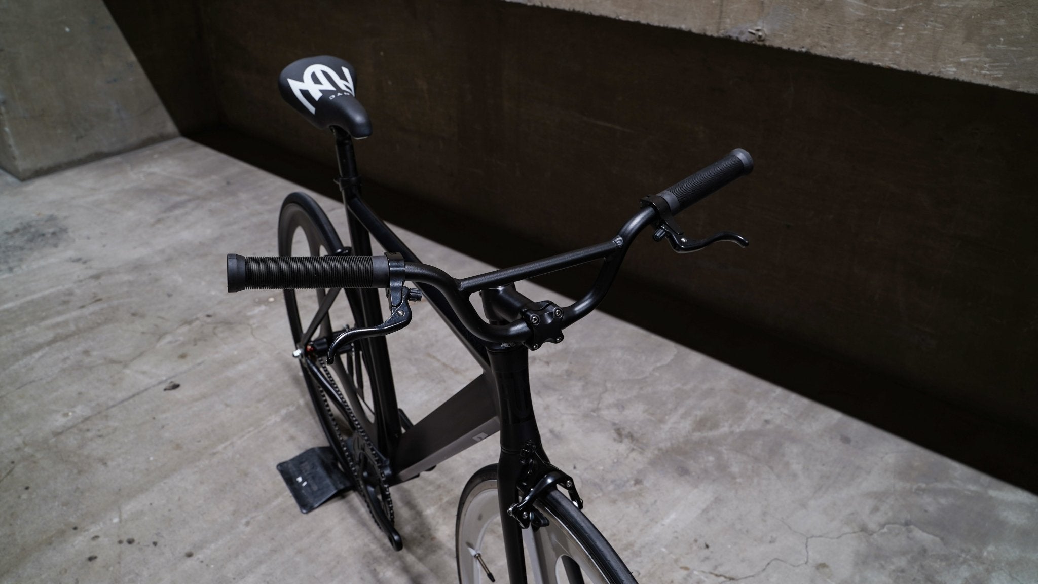 【LINKEY】SPIRAL Grip - Black - LINKEY CYCLE【LINKEY】SPIRAL Grip - Black -