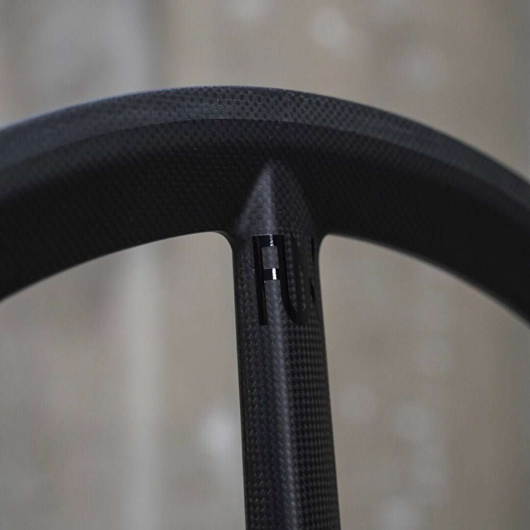 Marcas 4 - Front - 【carbon】 - LINKEY CYCLEMarcas 4 - Front - 【carbon】