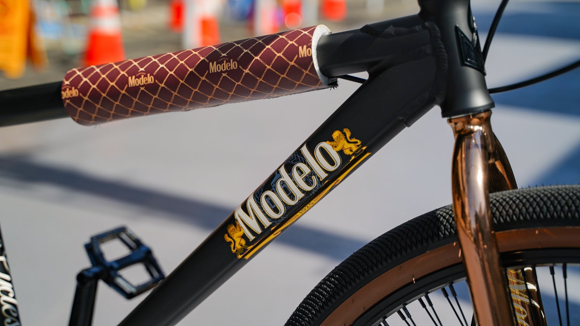 【THRONE】THE GOON Complete Bike - Modelo Gold - LINKEY CYCLE【THRONE】THE GOON Complete Bike - Modelo Gold -