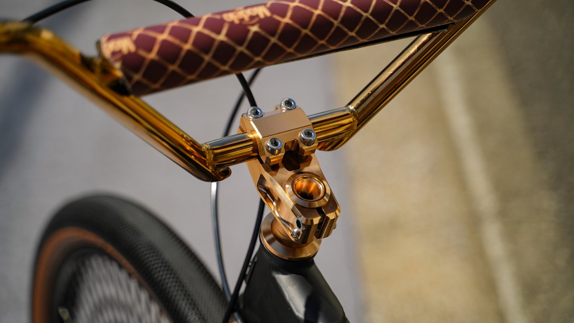 【THRONE】THE GOON Complete Bike - Modelo Gold - LINKEY CYCLE【THRONE】THE GOON Complete Bike - Modelo Gold -