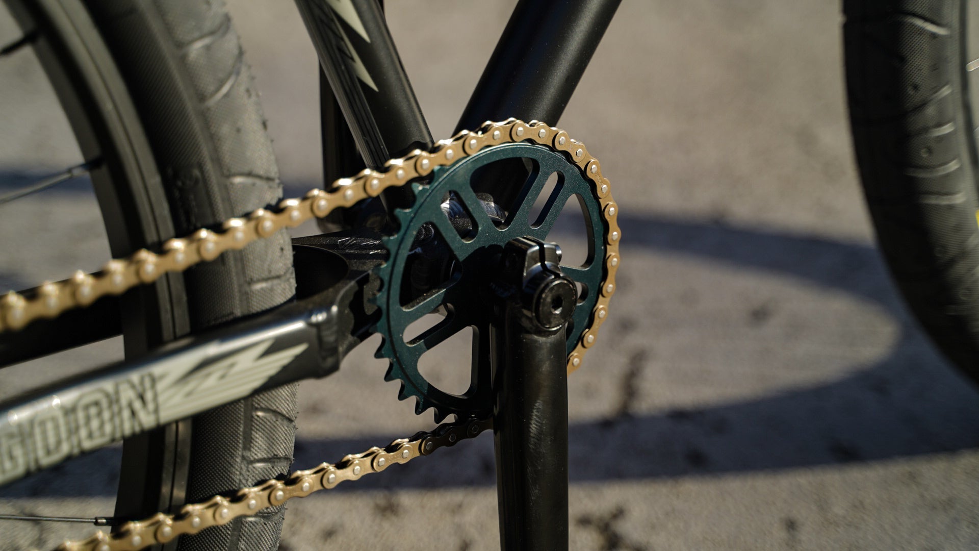 【THRONE】THE GOON Complete Bike - Shadow - LINKEY CYCLE【THRONE】THE GOON Complete Bike - Shadow -