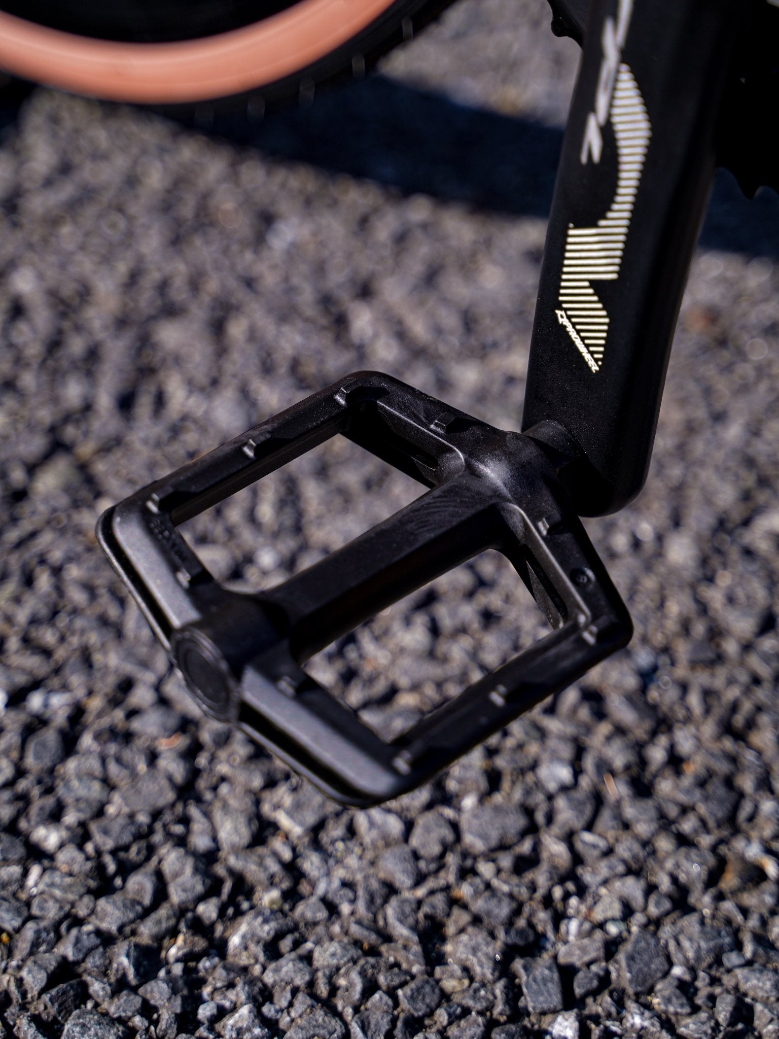 【UNIZE】AVIS 520 Custom Complete Bike -Black - LINKEY CYCLE【UNIZE】AVIS 520 Custom Complete Bike -Black-