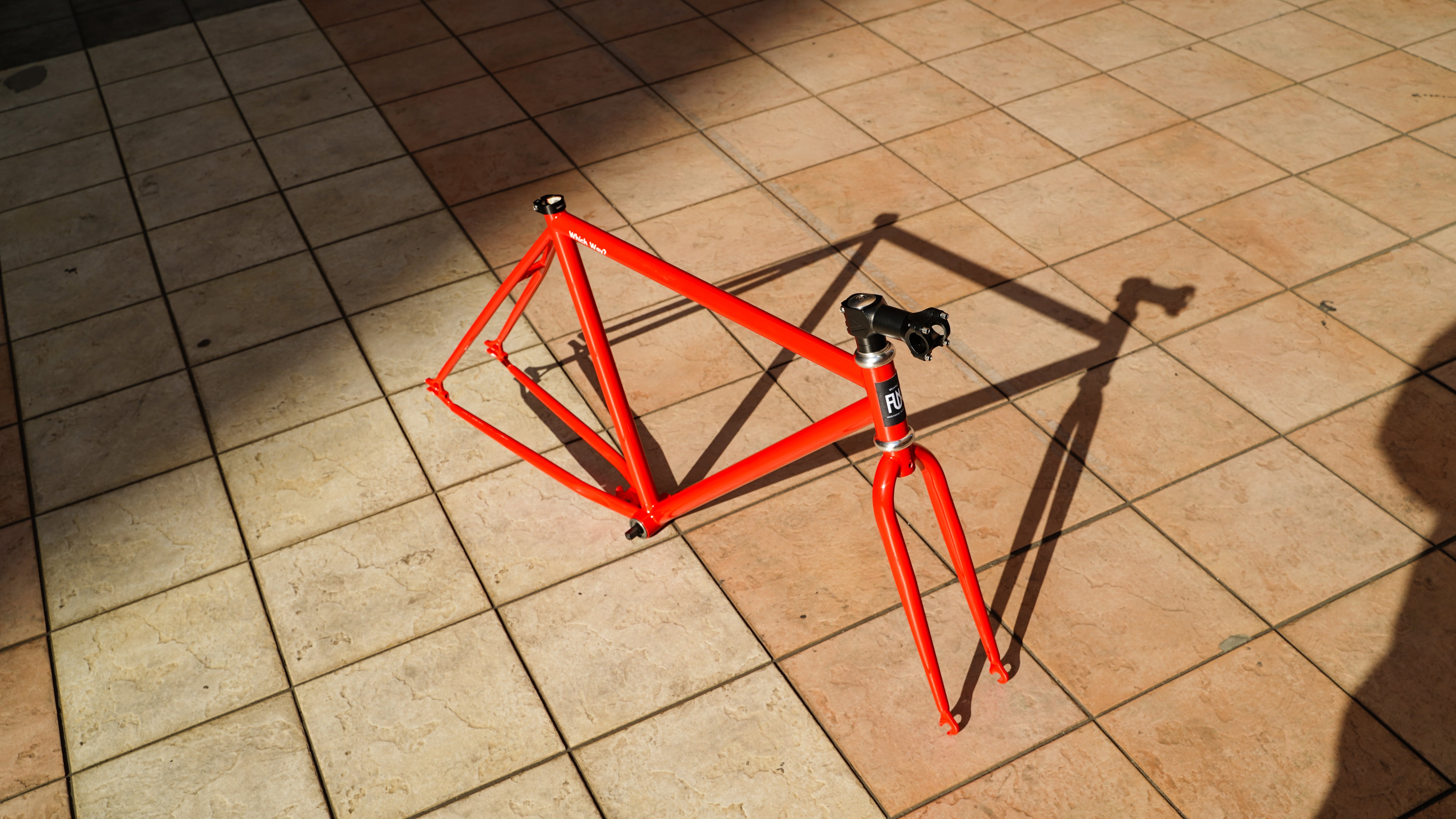 【FUN】ANGUS FLAT Frame -Gloss Red-