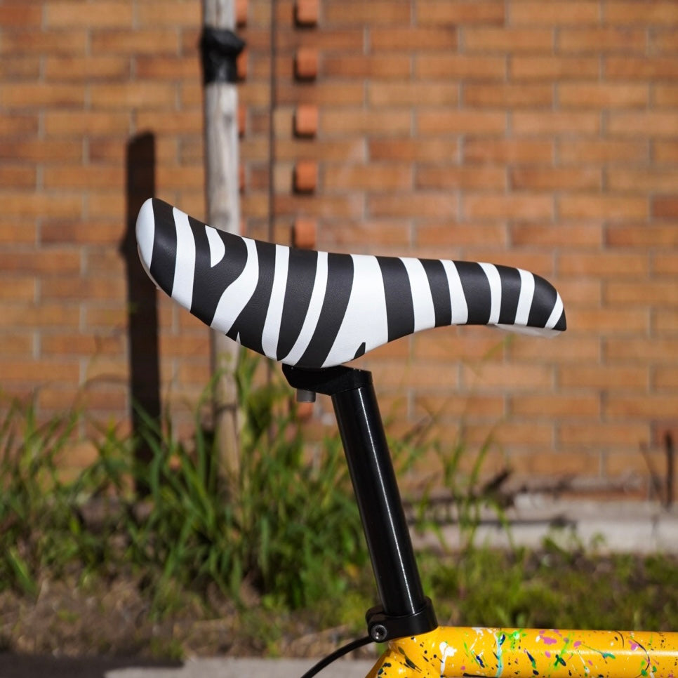 【FUN】ZEBRA Saddle