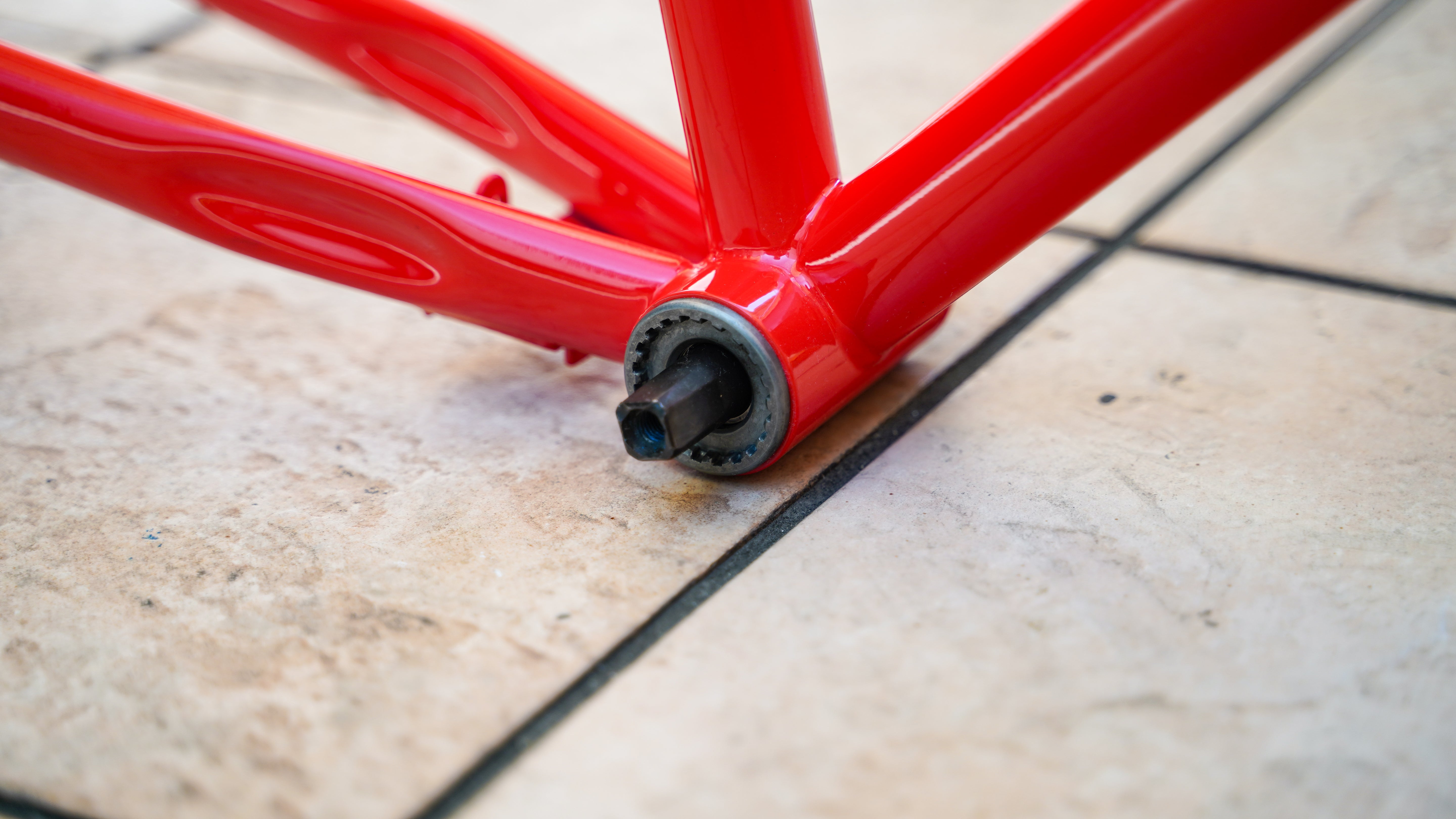 【FUN】ANGUS FLAT Frame -Gloss Red-