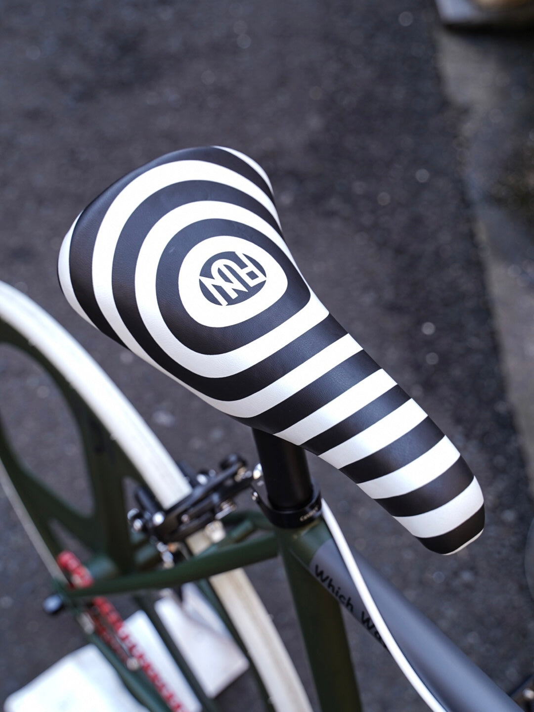 ANGUS FLAT No.010