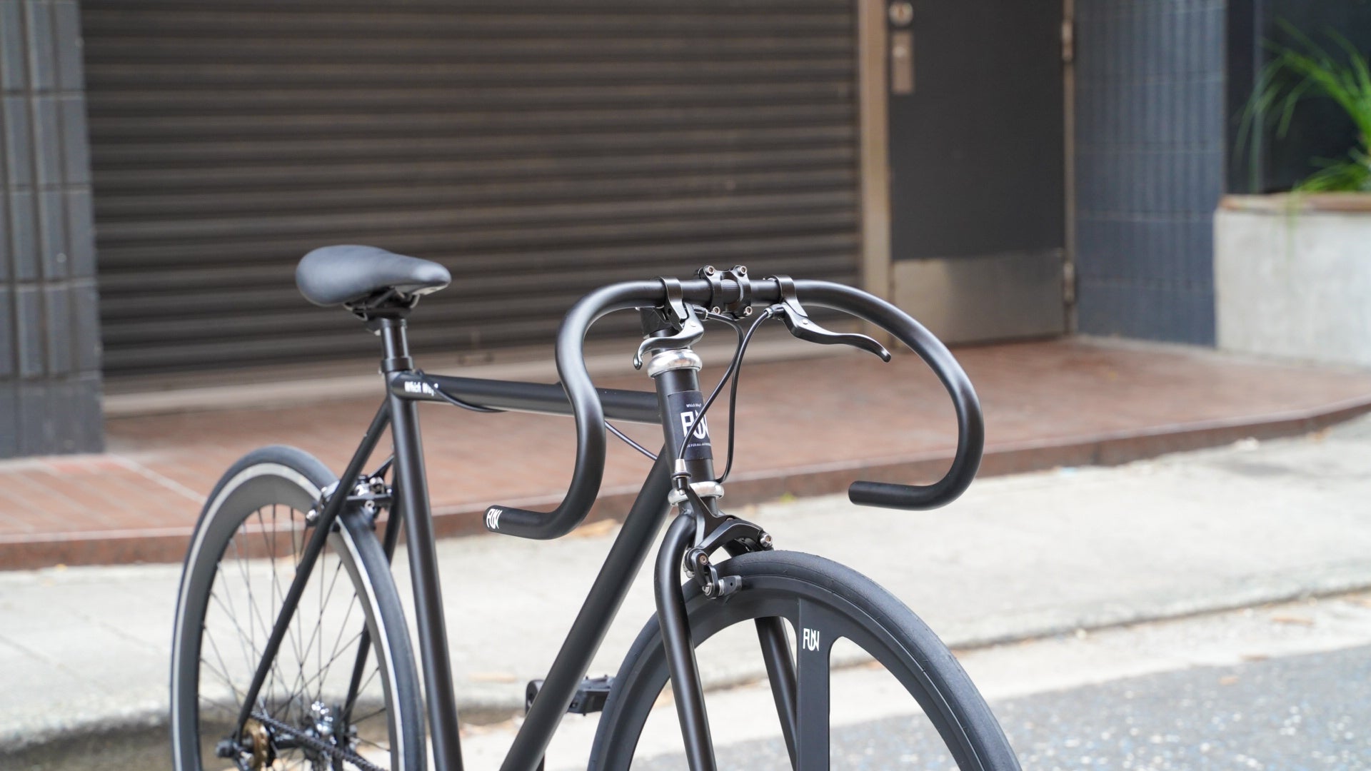 【FUN】ANGUS FLAT FRONT X4 Complete Bike -black-