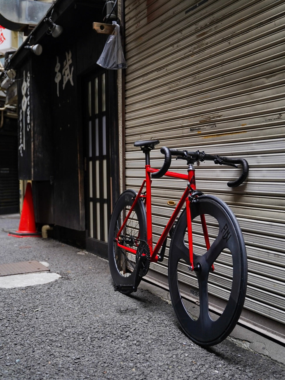 SOUPRA -red track-