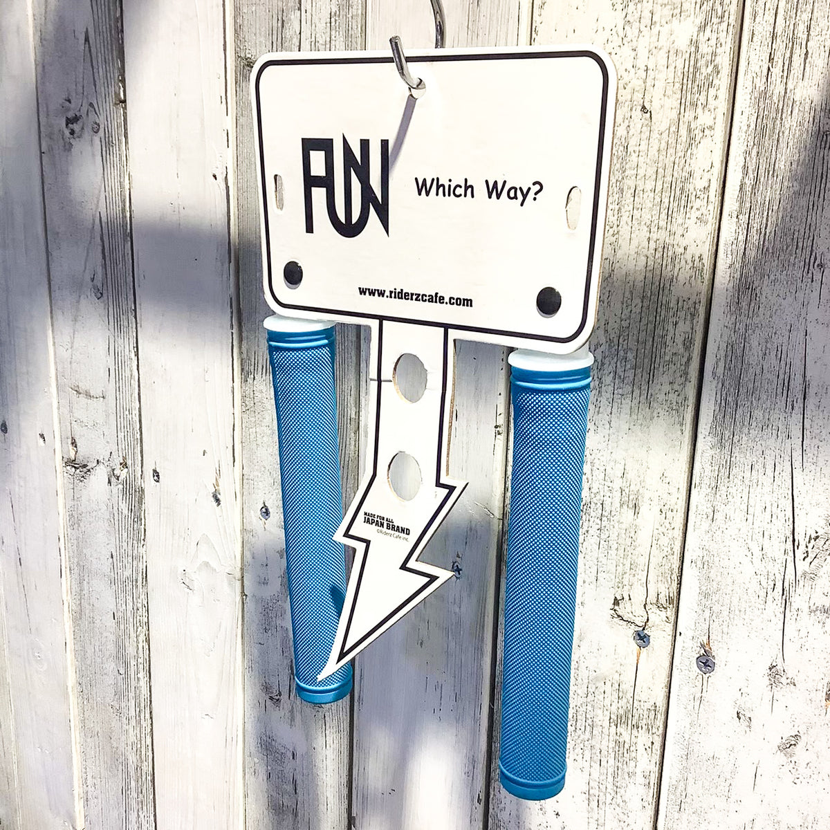【FUN】TRACK Grip -light blue-