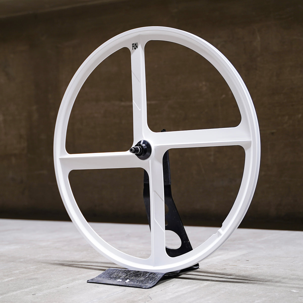 【FUN】X4 Front Wheel -White-