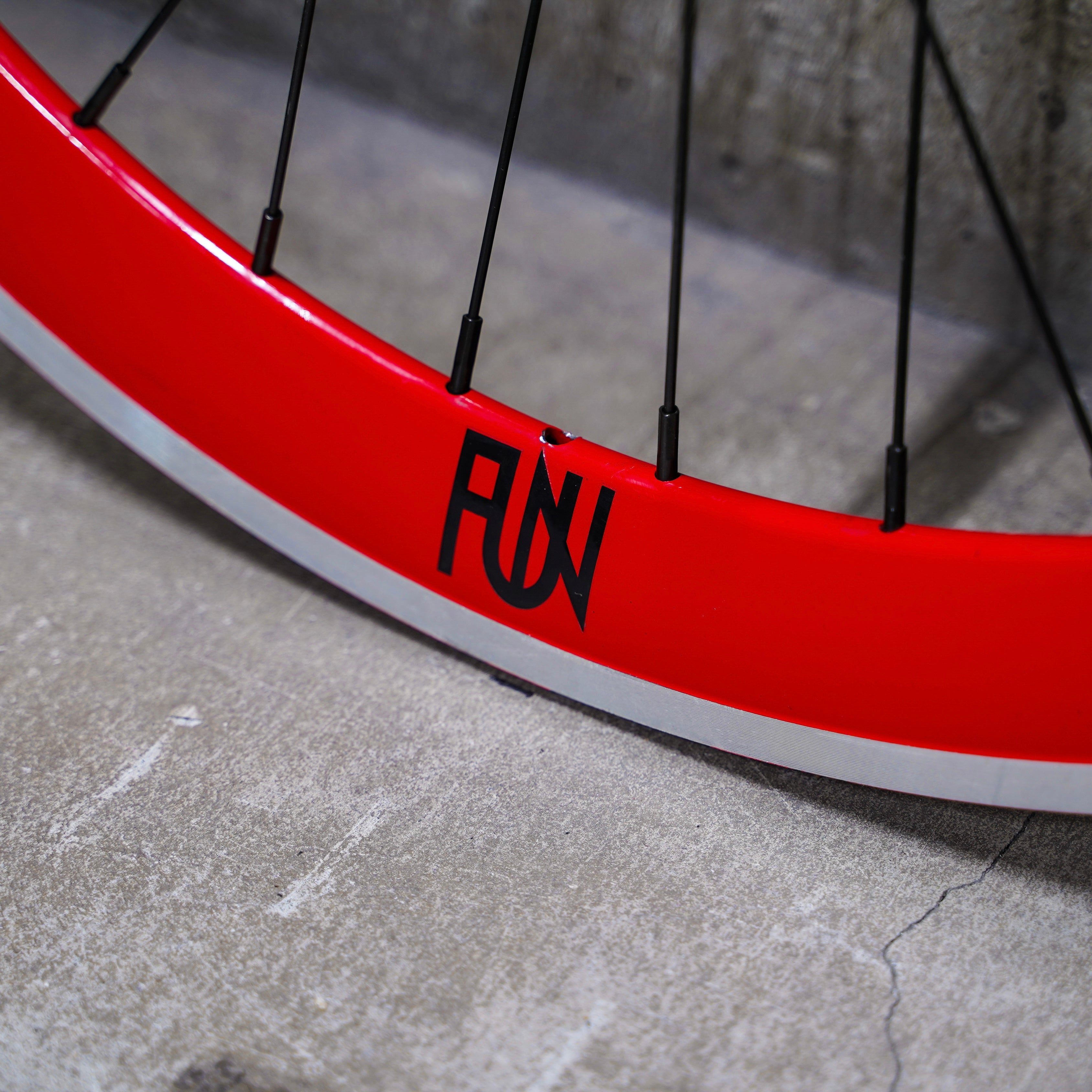 【FUN】CHAMELEON Rear Wheel -red-