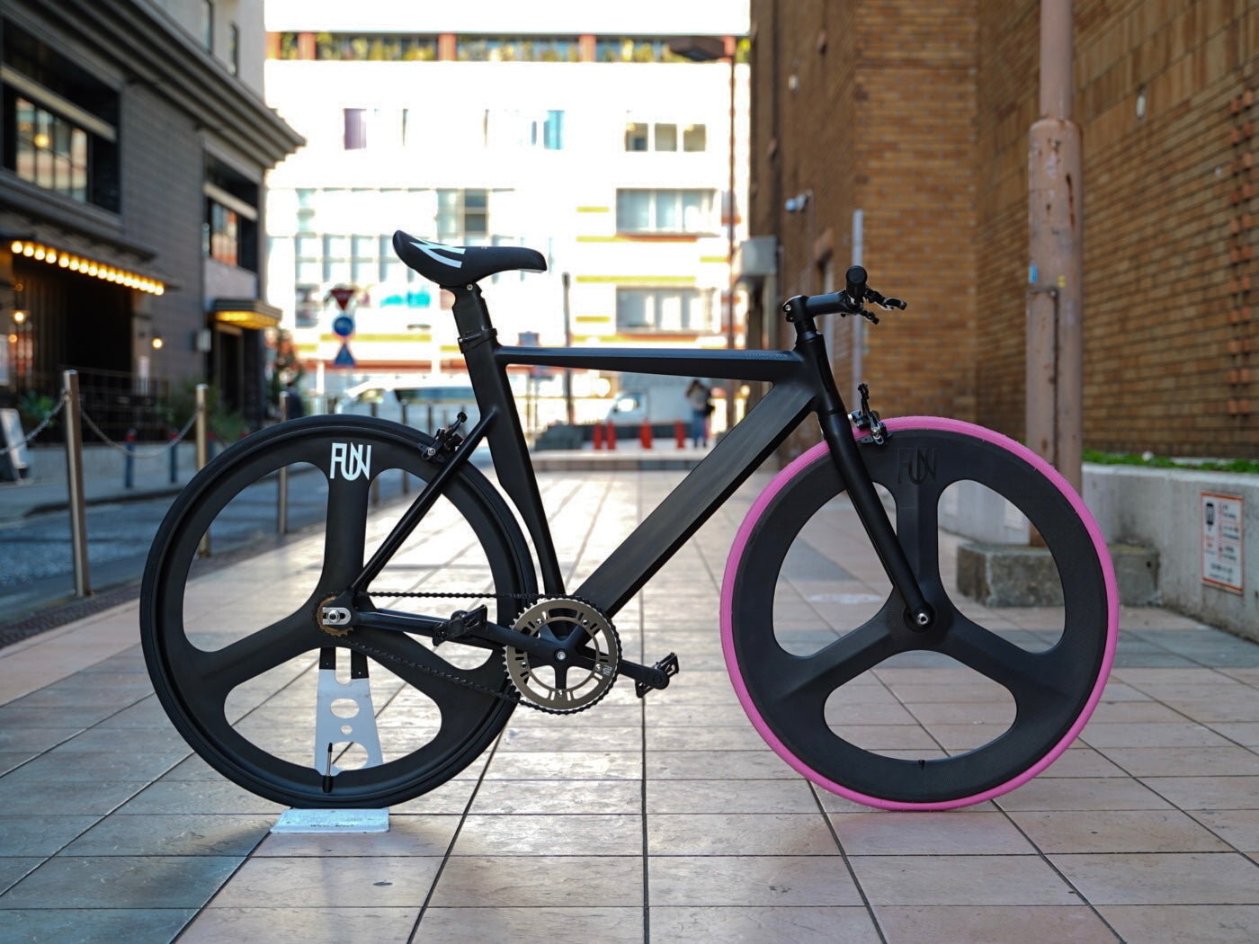 【FUN】COLOR Tire -pink-