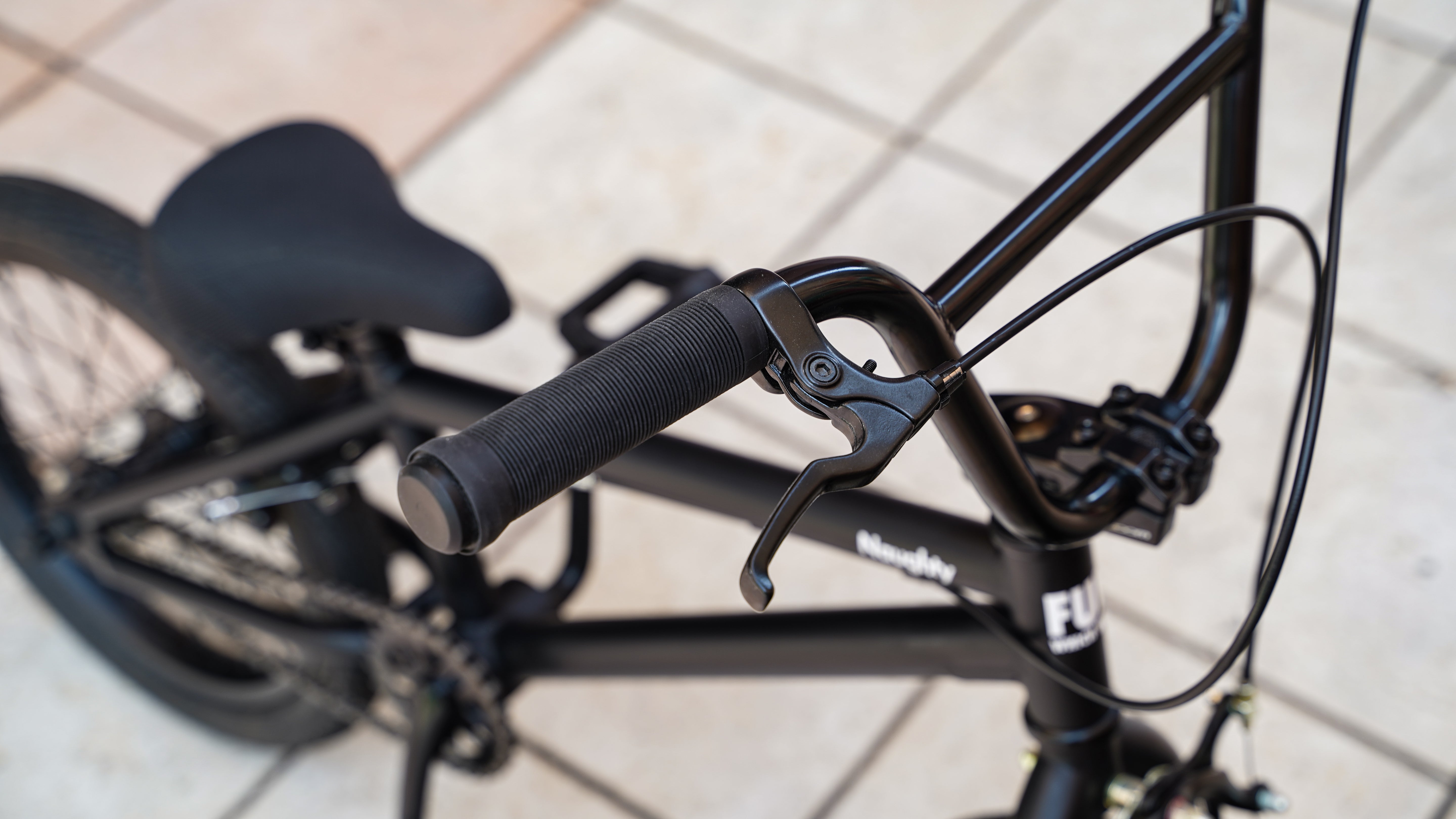 【FUN】BMX16 NAUGHTY Complete Bike -black-