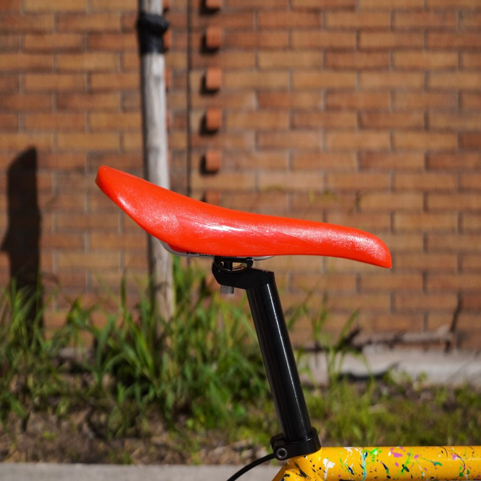 【FUN】CHAMELEON Saddle -red-