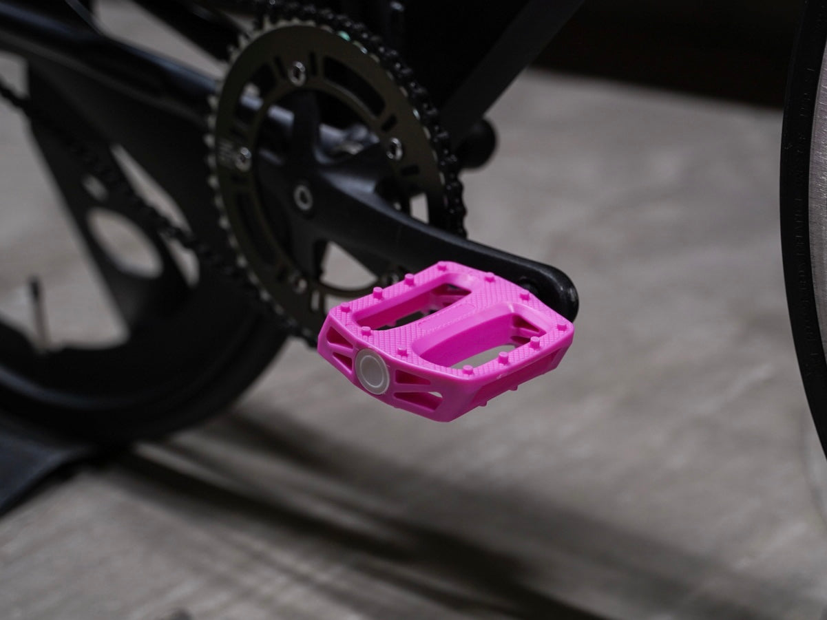 【FUN】CHAMELEON Nylon Pedal -pink-