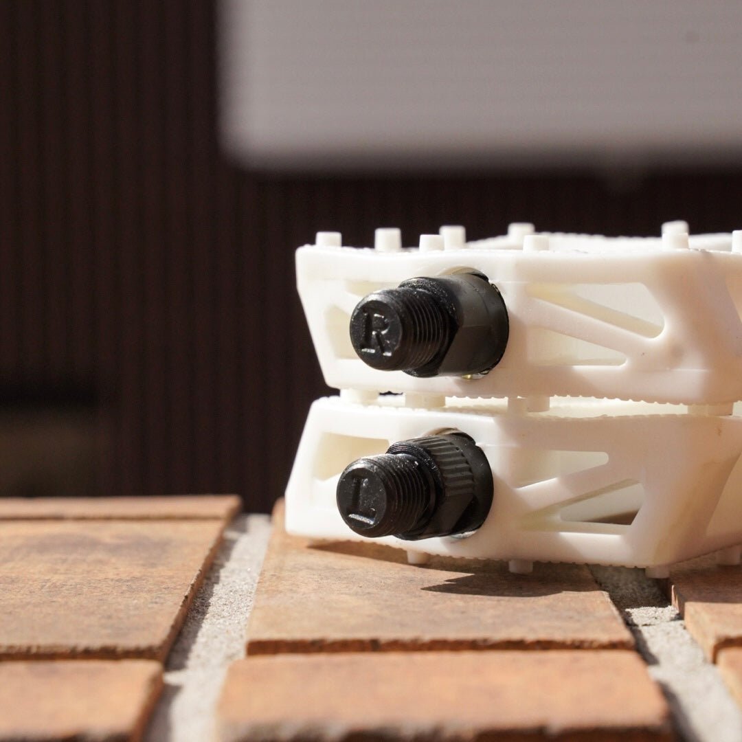 CHAMELEON NYION PEDAL 【White】 - LINKEY CYCLECHAMELEON NYION PEDAL 【White】