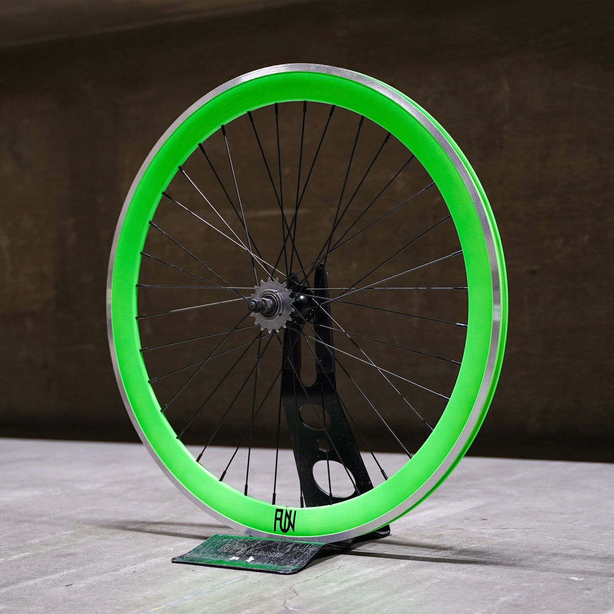 【FUN】CHAMELEON Rear Wheel - green - LINKEY CYCLE【FUN】CHAMELEON Rear Wheel - green -