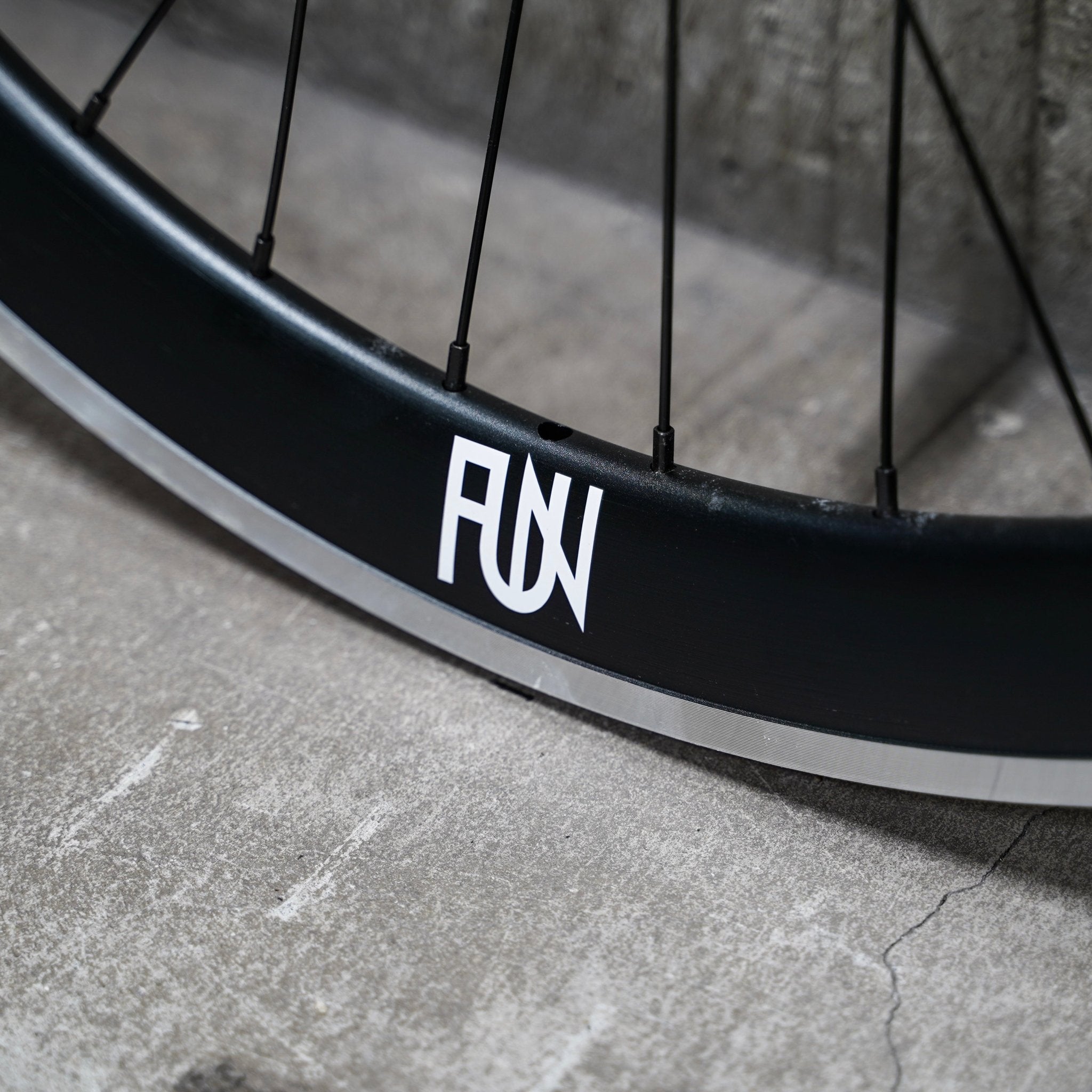 【FUN】CHAMELEON Rear Wheel - mat black - LINKEY CYCLE【FUN】CHAMELEON Rear Wheel - mat black -