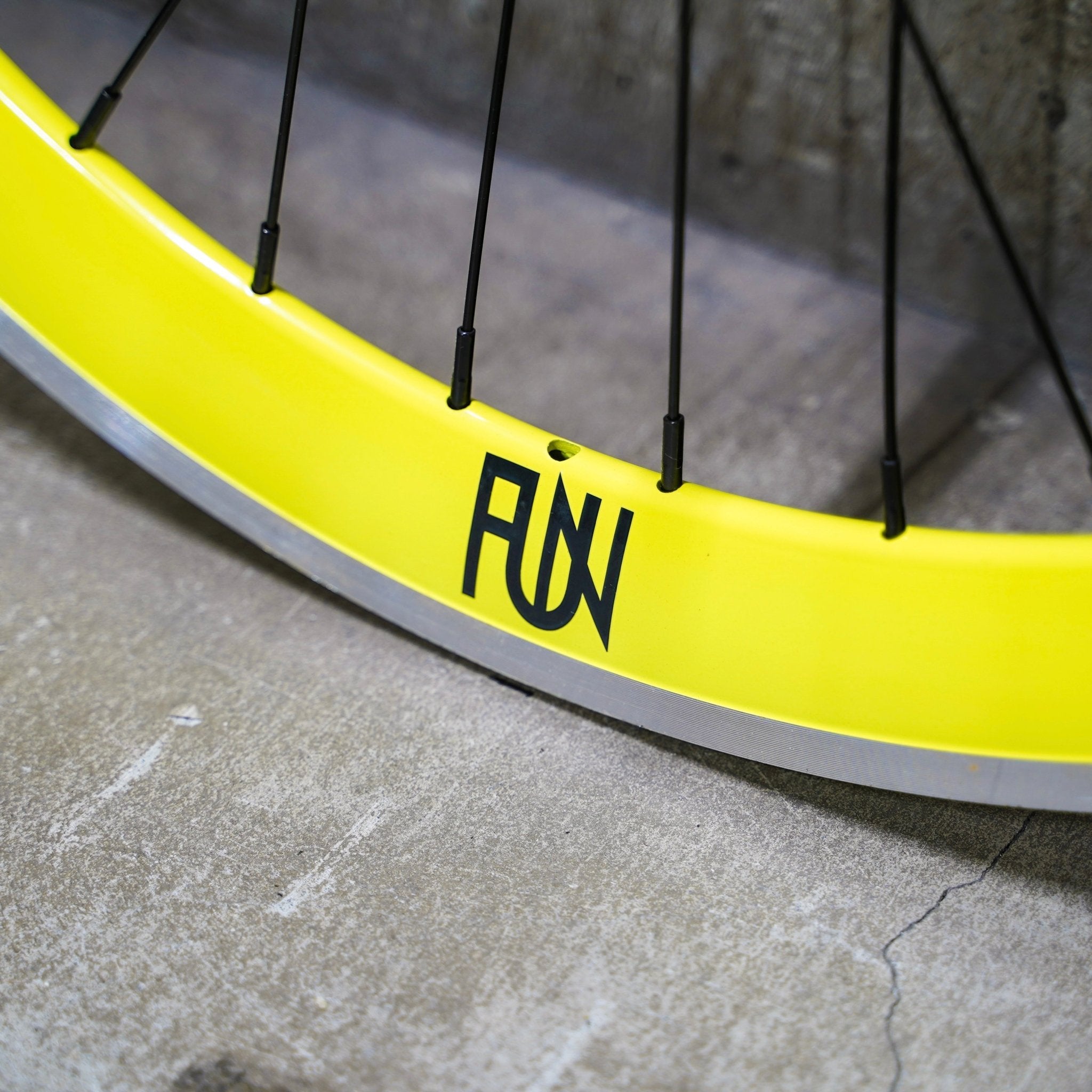 【FUN】CHAMELEON Rear Wheel - yellow - LINKEY CYCLE【FUN】CHAMELEON Rear Wheel - yellow -