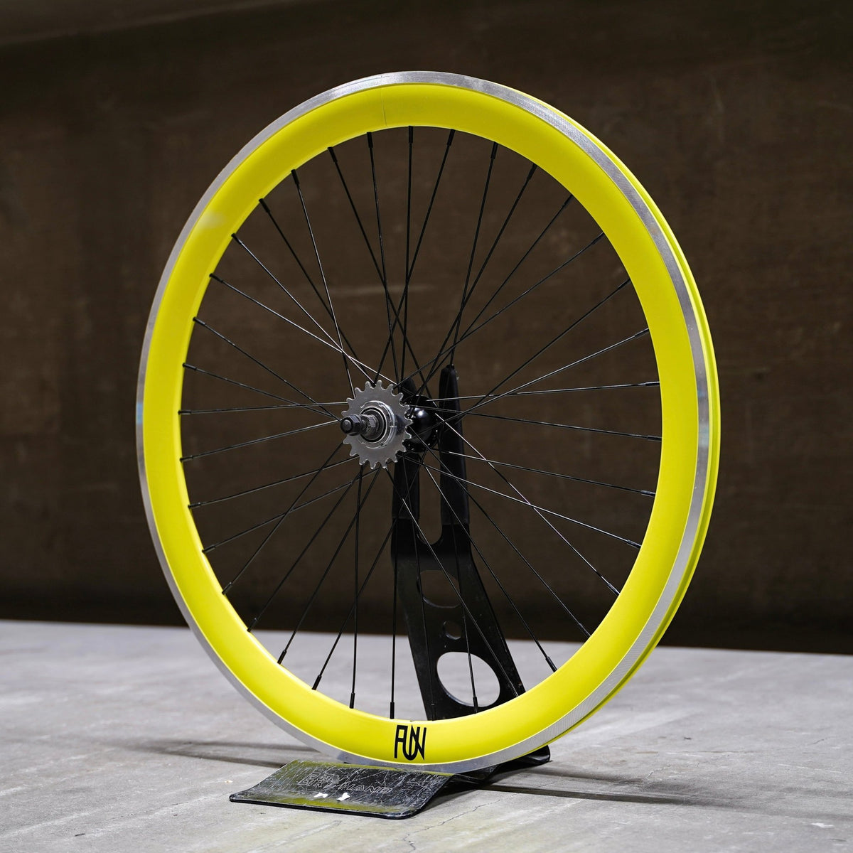 【FUN】CHAMELEON Rear Wheel - yellow - LINKEY CYCLE【FUN】CHAMELEON Rear Wheel - yellow -