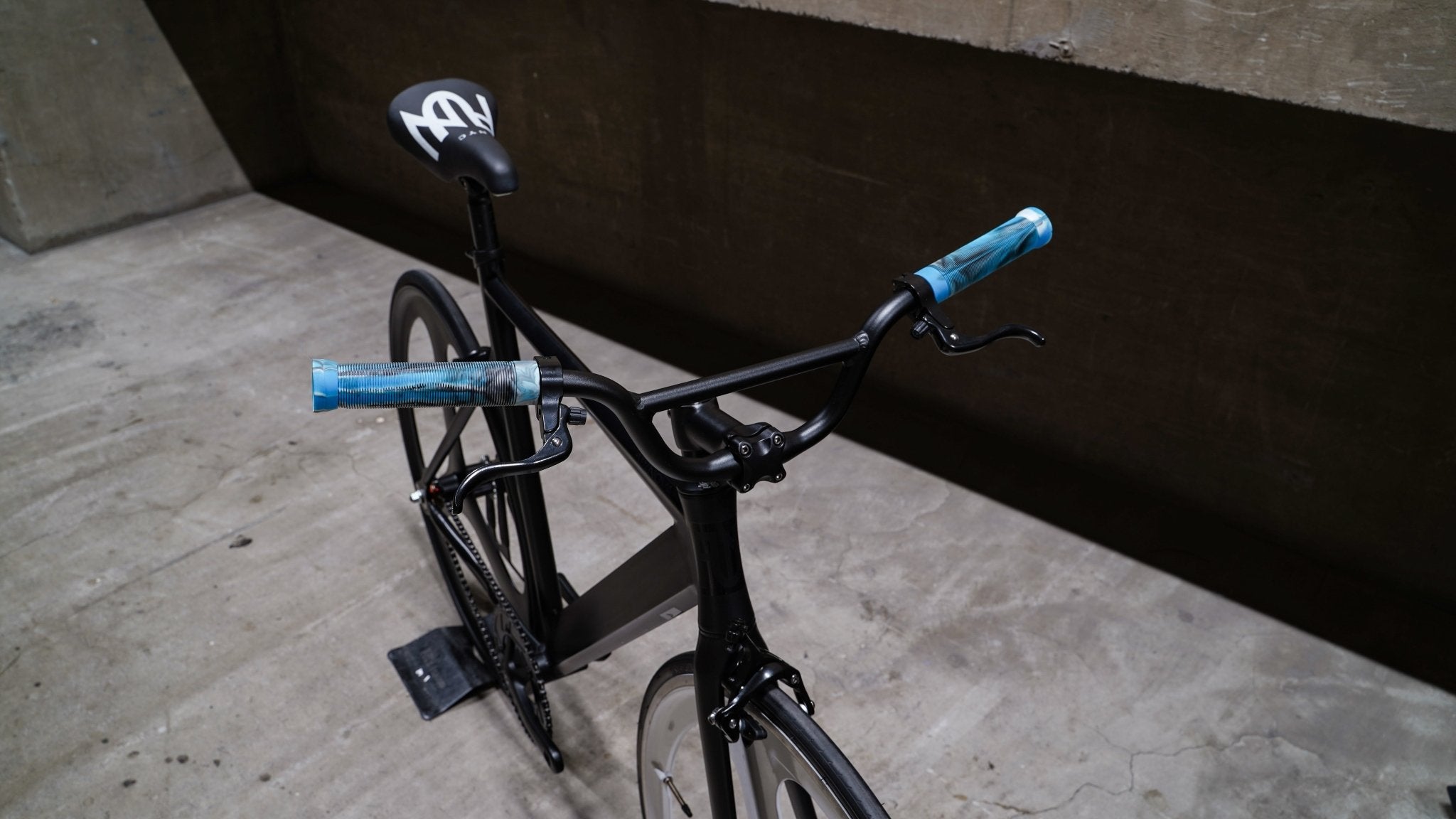 【LINKEY】MARBLE Grip - light blue/Black/White - LINKEY CYCLE【LINKEY】MARBLE Grip - light blue/Black/White -