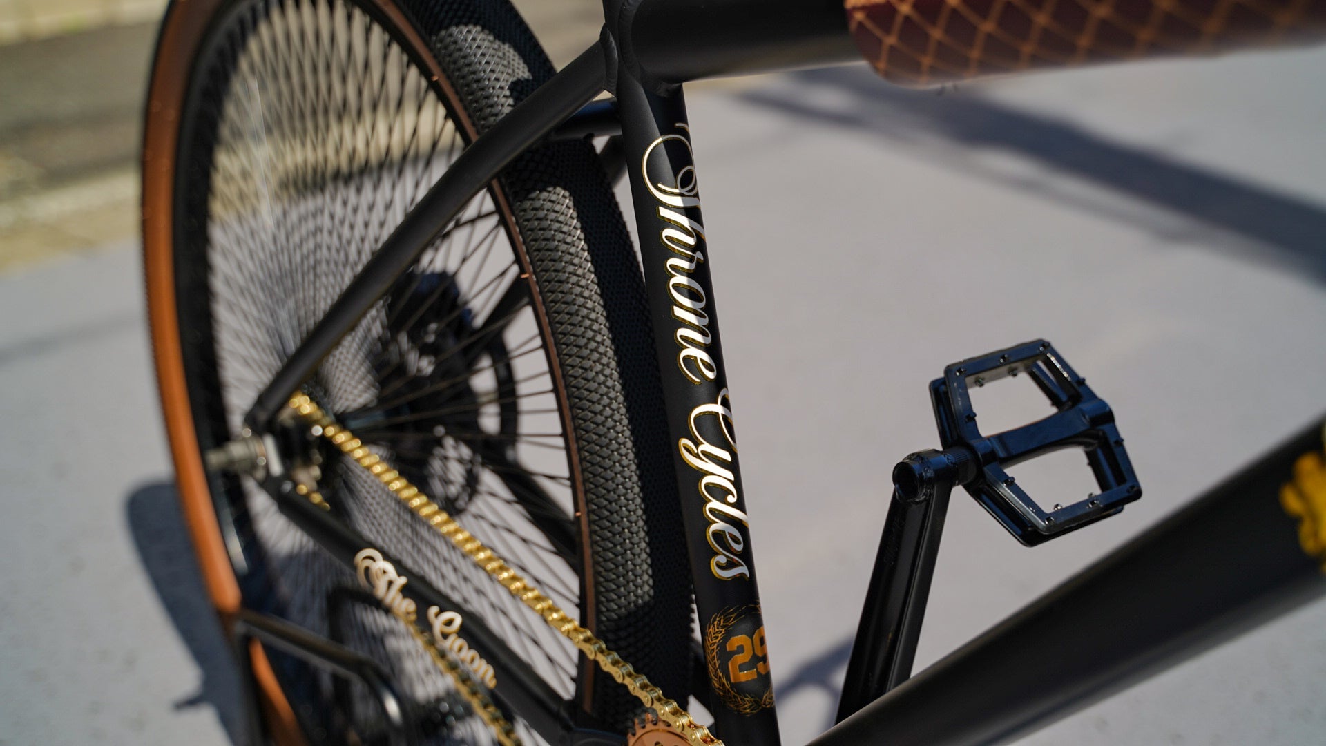 【THRONE】THE GOON Complete Bike - Modelo Gold - LINKEY CYCLE【THRONE】THE GOON Complete Bike - Modelo Gold - 