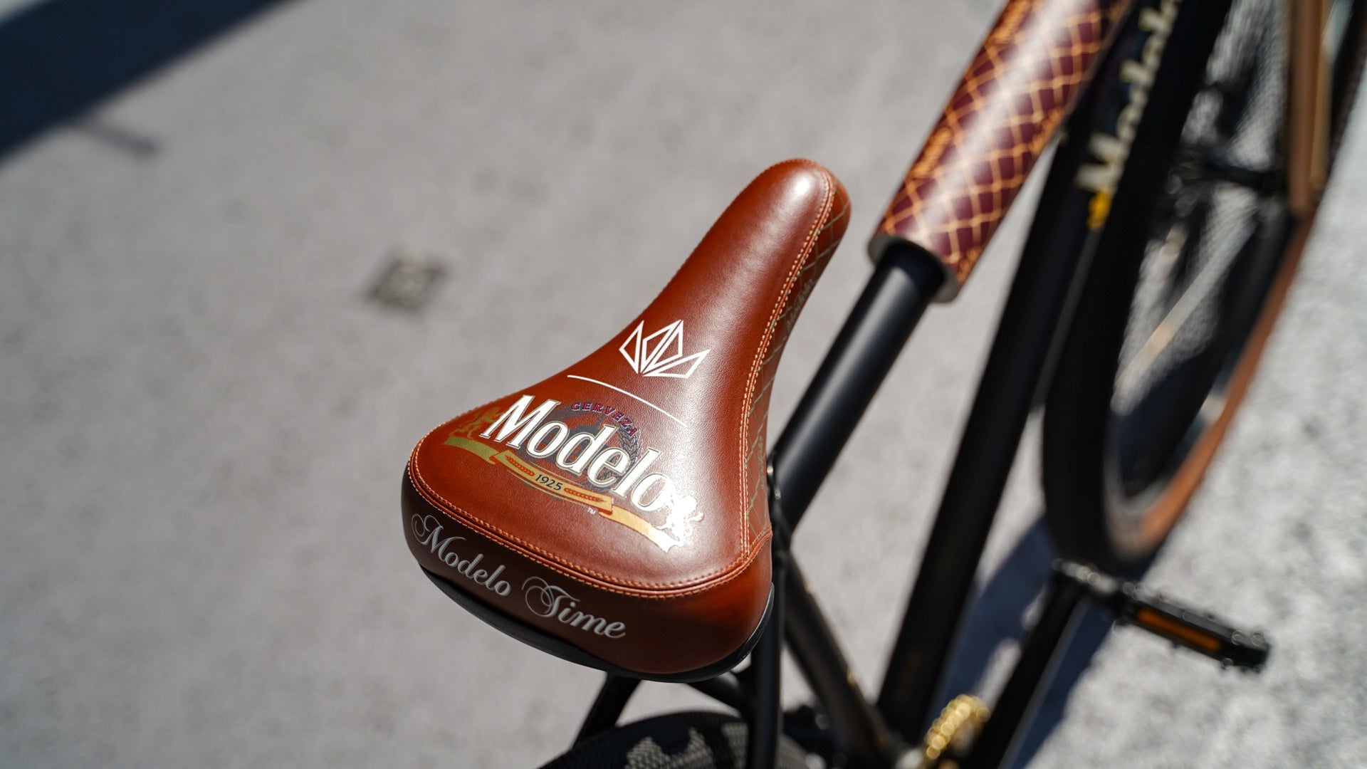 【THRONE】THE GOON Complete Bike - Modelo Gold - LINKEY CYCLE【THRONE】THE GOON Complete Bike - Modelo Gold - 